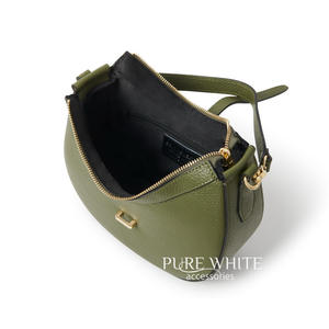 กระเป๋าหนังแท้ทำมือจากอิตาลี รูปทรงพระจันทร์เสี้ยว สะพายไหล่และสะพายข้าง พร้อมสายสะพายคู่ - Product Image 2