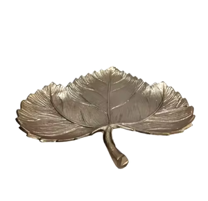 Assiettes de service en métal noir mat de forme unique pour les décorations de mariage ou les hôtels/restaurants écologiques - Product Image 3