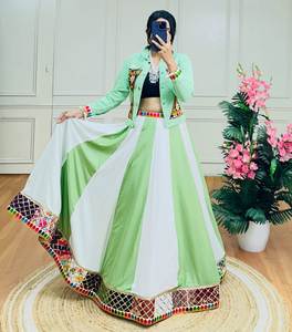 Rehaussez votre style Navratri : Exquise broderie Gamthi, Lehenga Choli en rayonne au design complexe, veste en jean à séchage rapide – Tous les modèles. - Product Image 1
