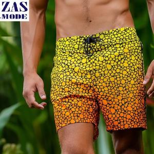Shorts de surf personnalisés en gros, écologiques, de haute qualité, coupe ample, pantalons de plage respirants, tissu à séchage rapide, design uni, pour la natation - Product Image 1