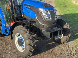 Compre el Tractor Agrícola Solis S50 4WD Shuttle XL con Cabina con Aire Acondicionado, Equipado con Componentes Centrales como Rodamientos, Motor, Bomba de Engranajes, Caja de Cambios HP50 - Product Image 4