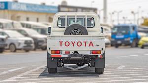 Nuevo/Usado 2024 para ISER LC79 DC 4.5L Euro IV Doble Cabina 4x4 Diésel Automático Cuero Oscuro Volante a la Izquierda - Product Image 4