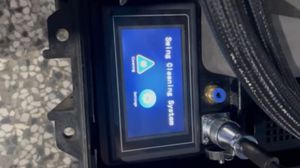 Nettoyeur laser à impulsions de fibres optiques portable 500W, format valise, pour la rouille des métaux - Product Image 3