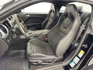 SUV Tipo GT500 de Ultra Lujo y Alto Rendimiento, Usado, Verificado, 2024, Automático, Volante a la Izquierda, Asientos de Tela, 7 Plazas, en Venta - Product Image 4