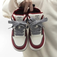 Chaussures de sport décontractées pour femmes, légères, en PU, à lacets, pour l'hiver, nouvelle collection 2026, style skateboard