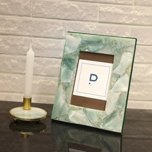 Nouvelle arrivée cadres photo en résine d'agate semi-précieuse en gros 2023 nouvelle arrivée personnalisée cristal Mdf cadre décoratif pour la maison - Product Image 5