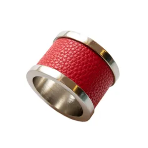 आकार का लाल Enameled सस्ते नैपकिन के छल्ले स्टेनलेस स्टील सोना मढ़वाया सरल उच्च अंत शादी भोज सजावट