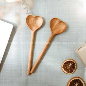 Cubiertos de Cocina Clásicos Personalizados Ecológicos de Madera de Mango, Nogal y Teca, Cucharas y Espátulas para Servir en el Hogar o Bodas - Product Image 3