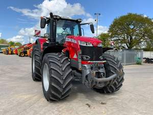 Tracteurs diesel neufs, boîte de vitesses manuelle, conduite à droite, sièges en cuir foncé, norme d'émission Euro VI, transmission avant R21 - Product Image 3