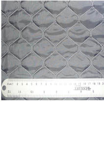 Couette Moderne Brodé ONION 2''x4'' en Polyester 100% de Haute Qualité, Écologique, Toutes Saisons, pour Maison et Hôtel - Product Image 4