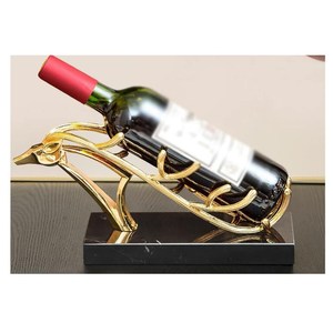 Soporte decorativo para botella de vino de diseñador de hojas de Gingko de Metal resistente chapado en oro de alta calidad con suministro de Base de mármol blanco - Product Image 5