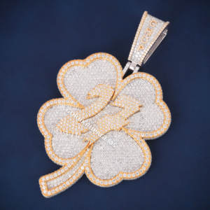 Colgante de cuatro trébol personalizado VVS Moissanite diamante helado 925 plata esterlina 925 colgante de plata al por mayor - Product Image 4