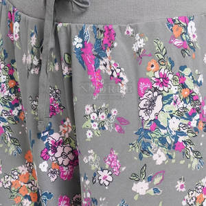 ชุดวอร์มสองชิ้นระบายอากาศได้ดีดีไซน์สะดุดตาวัสดุน้ำหนักเบาและกราฟิกสดใส - Product Image 6