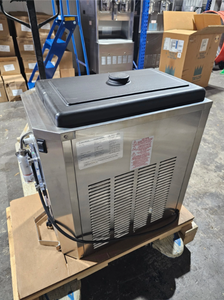 Máquina para Bebidas Congeladas, Margaritas y Batidos Taylor 430, Nueva, en Caja Abierta, 110V - Product Image 3