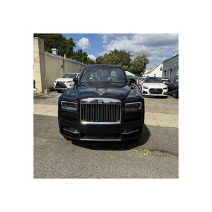 โรล-รอยซ์คัลลินันแบล็คป้ายขอบคาร์บอนไฟเบอร์และเน้นสีดำที่โดดเด่น - Product Image 1