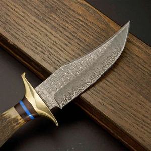 Cuchillo de Caza y Camping de Acero de Damasco Personalizado con Hoja Fija, Mango de Cuerno de Ciervo y Funda de Cuero - Venta al por Mayor - Product Image 5