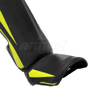 Espinillera de Boxeo con Espuma Absorbente de Impactos y Comodidad Equilibrada, con Construcción Transpirable y Fácil de Usar - Product Image 4