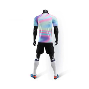 ชุดฟุตบอลระบายอากาศได้ดีดีไซน์ตามสั่ง - Product Image 3