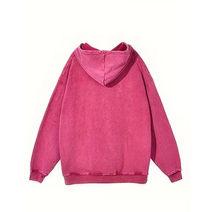 Sweat à capuche imprimé en relief, finition douce, détails graphiques en relief et coupe décontractée pour un style streetwear d'inspiration vintage. - Product Image 2