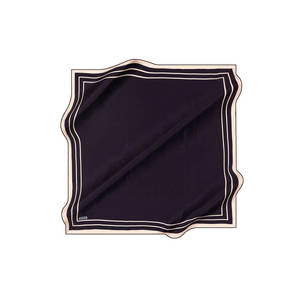 Écharpe carrée en soie à carreaux bleu marine 90x90 cm - Product Image 1