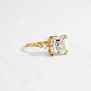 แหวนหมั้นเพชรเม็ดเพชรเม็ดกลมสีเงิน925ห้าเม็ดแหวนหมั้นสไตล์วินเทจหรูหราและหรูหรา - Product Image 4