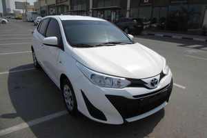 Yaris XLE 2020-2022 Usado Barato, Tracción en las Cuatro Ruedas, Asientos de Cuero, ACC, Hatchback, Automático, Cámara de 360°, Luces LED, Pantalla Táctil Panorámica - Product Image 2