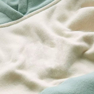 Nueva llegada Sudadera con capucha para mujer Diseño de bloque de color para invierno Logotipo personalizado en blanco al por mayor - Product Image 6