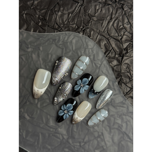 Uñas Postizas Frosted Bloom, Duraderas y Elegantes - Product Image 2