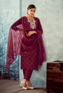 Colección Dhwaja Export de Kurti, Pantalón y Dupatta de Seda Viscosa de Secado Rápido para Mujer, Estilo Étnico de India y Pakistán, Disponible en Stock - Product Image 5
