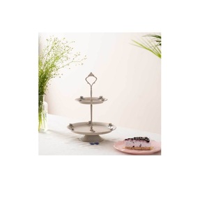 Soporte para pasteles de aluminio de lujo con acabado antiguo perfecto para exhibir pasteles en eventos de lujo y celebraciones de estilo vintage - Product Image 2