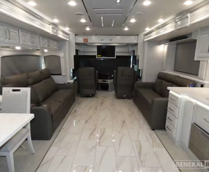 รถบ้านเคลื่อนที่แบบมีห้องโดยสาร ปี 2024 2023 2025 รุ่น F-l-e-e-t-w-o-o-d Pa-l-i-s-a-d-e 4-5-D-S มาตรฐานไอเสียยูโร 6 สำหรับ 4-6 ที่นั่ง - Product Image 2