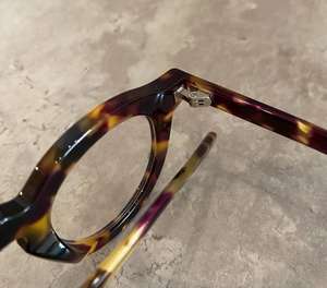 Monturas de Gafas Hechas a Mano con Cuerno de Búfalo Natural Tallado - Diseño Único y Duradero y Uso Cómodo - Product Image 2