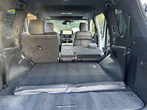 SUV d'occasion maintenant en vente ! 2022 LX600 Premiums Titres propres - Product Image 4