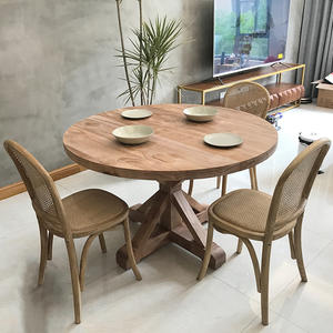 Mesa de comedor redonda de madera para 10 personas, mueble rústico de Casa de Campo francesa - Product Image 1