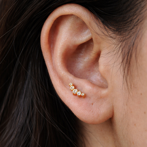Boucles d'oreilles clous en or 14 carats avec perles courbées, tendance, plaquées or rose ou or blanc, pour fiançailles - Product Image 2