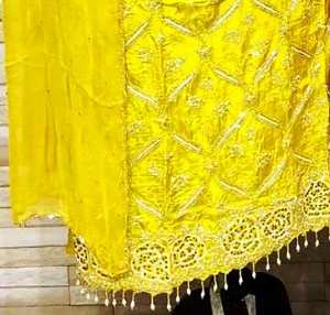 Trajes de fiesta bordados a mano sin costuras de diseñador moderno para mujer, moda india, fiestas de estilo tradicional hacia adelante - Product Image 3