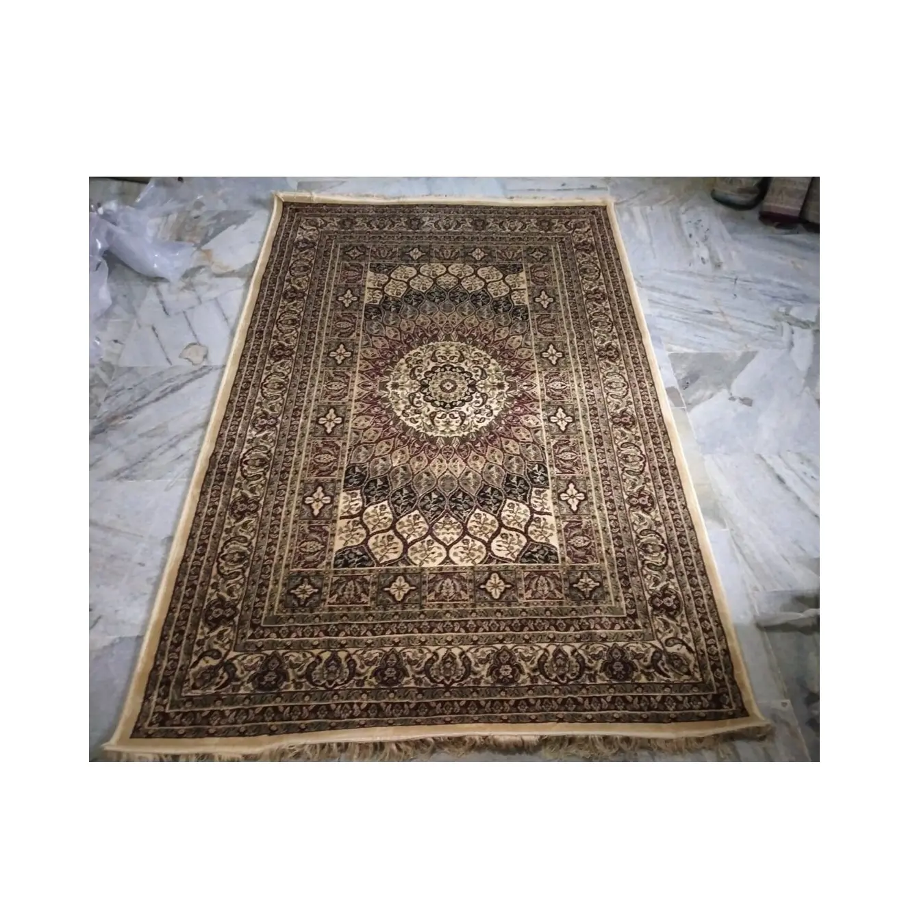 New thiết kế hiện đại thêu bông lụa rug cho phòng khách và phòng ngủ Cách sử dụng từ Ấn Độ Nhà cung cấp