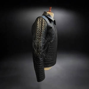 Chaqueta de Cuero Vacuno Repujado de Diseño Moderno con Acabado Premium, Aspecto Elegante, Logotipo Frontal, Diseño Ligero y Ecológico para Invierno - Product Image 6