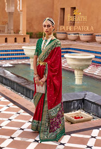 Saree en soie douce de créateur indien Belle tenue de fête de mariage dans un style pakistanais traditionnel avec un design de tissage élégant - Product Image 2