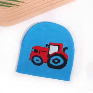 Tracteur dessin animé motif Jacquard LOGO personnalisé chapeau sans bord automne et hiver coupe-vent et chaud tricoté chapeau pour bébé garçon et fille - Product Image 3
