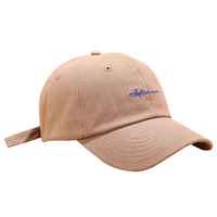 Casquette de baseball 6 panneaux en toile perforée, imperméable, avec logo en patch de caoutchouc découpé au laser sur mesure, style sport et mode courante