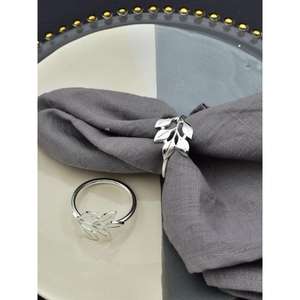 Anneaux de serviette modernes en acier inoxydable pour les mariages Bords élégants et design polyvalent pour correspondre à divers thèmes de restauration - Product Image 1