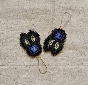 HF crafts' ใหม่สไตล์โบฮีเมียนสีรุ้งลูกปัดตุ้มหูแบบถักมือรูปหัวใจดีไซน์ลูกปัดข้าว - Product Image 4