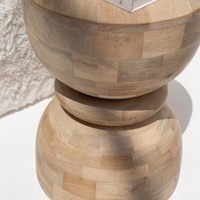 Table de chevet moderne intelligente en bois massif de haute qualité, artisanale, en forme de sablier, garantissant la durabilité, pour appartement