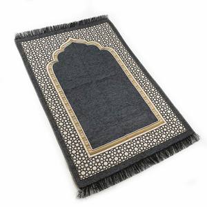 Alfombra de oración profesional fabrica alfombras de oración musulmanas de diseño islámico productos más vendidos esteras de oración para regalos - Product Image 6