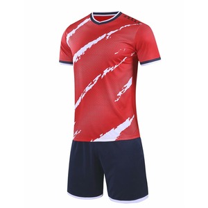 Diseño personalizado rojo blanco elegante equipo de fútbol uniformes de alta calidad de manga corta uniformes de fútbol de fábrica OEM kits de fútbol - Product Image 2