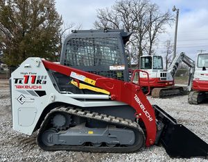 Used TAKEUCHI TL11R3 Mini Skid Steer Loader Tractor Loader Engine Hydraulic Crawler Front Loader Pump MOOG High Load Moment - Product Image 5
