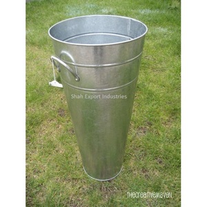 Maceta de flores galvanizada alta con diseño de grabado con mango para el hogar y el jardín Macetas y macetas decorativas - Product Image 3