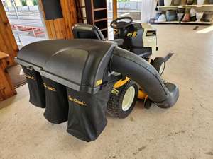 Cortadora de Césped Cub Cadet GT2000 2012 con Sistema de Sonido Premium y Entrega Rápida y Satisfacción Garantizada - Product Image 4