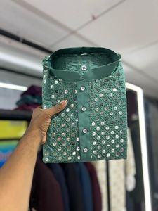 Pyjama Kurta en coton de style moderne avec paillettes subtiles pour exportateur indien de qualité dernière tenue de créateur - Product Image 5